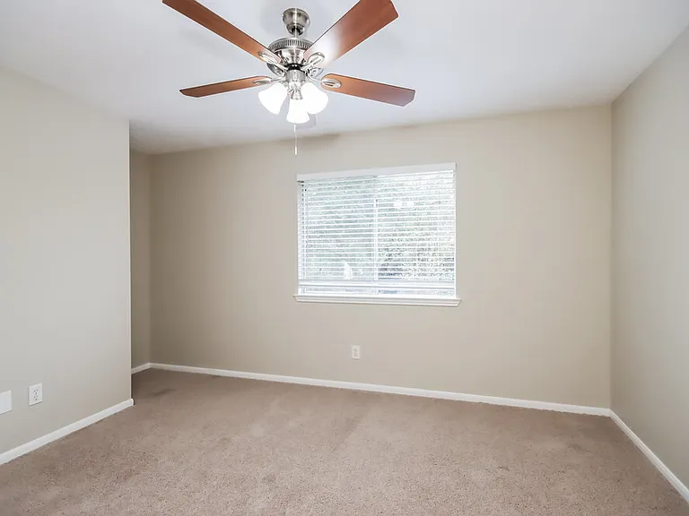 31107 Perlican Dr — Photo 14