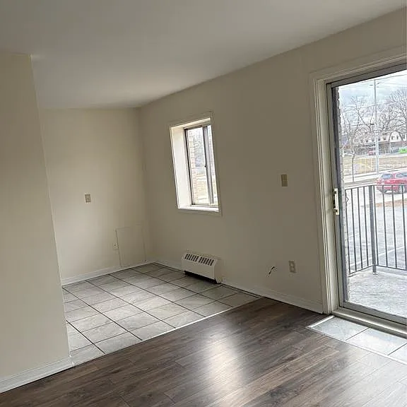 6490 Wyandotte St E #201 — Photo 5