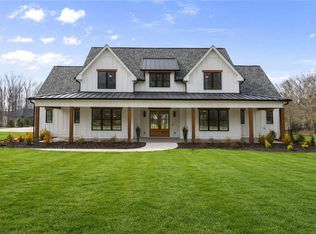 9220 Waldrip Rd, Gainesville, GA 30506