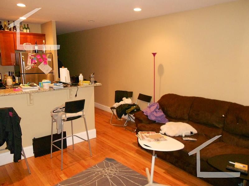 1st image of 318 Saint Paul St APT 002