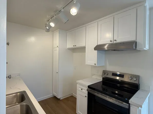 111 W Avenida De Los Arboles #127, Thousand Oaks, CA 91360