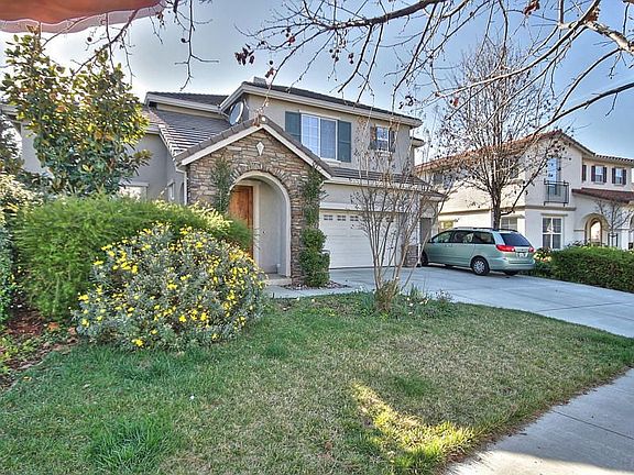 3rd image of 4519 Middle Park Dr