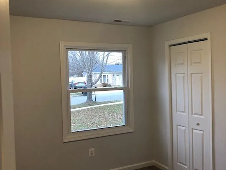 9104 Cooper Dr — Photo 8