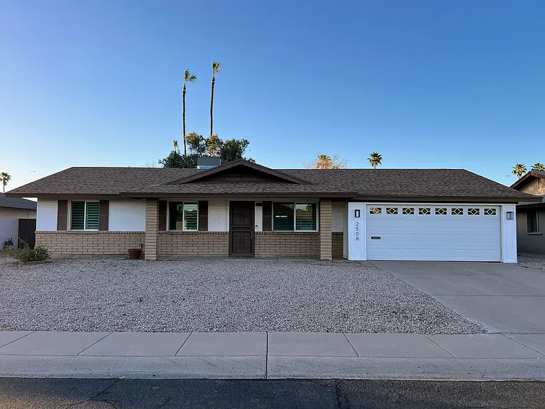 2508 E Loyola Dr — Photo 1