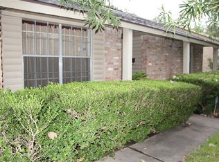 5330 Heathercrest St, Houston, TX 77045