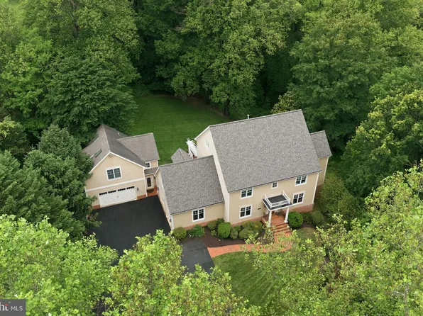 2608 Hunter Mill Rd, Oakton, VA 22124