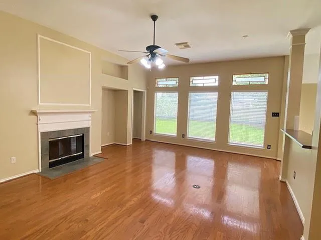 3814 Paigewood Dr — Photo 2
