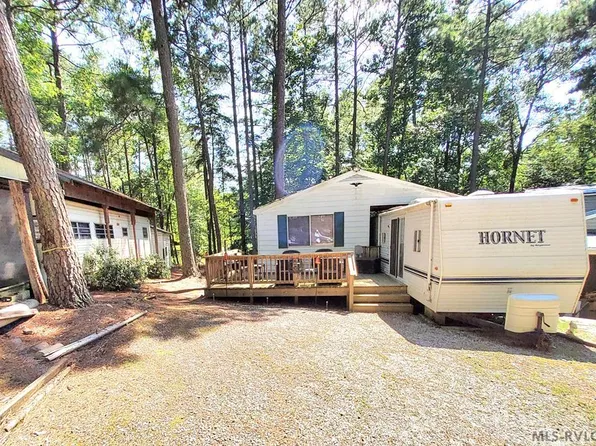 40 Mohawk Trl, Bracey, VA 23919
