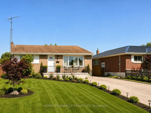 7150 Douglas Cres, Niagara Falls, ON L2G 3C4