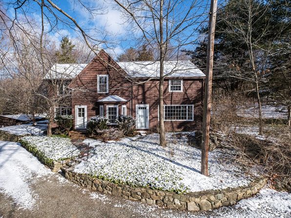 445 Glen Rd