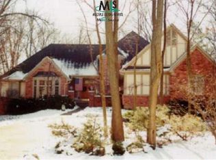 3651 Halla Ln S, Bloomfield Hills, MI 48301