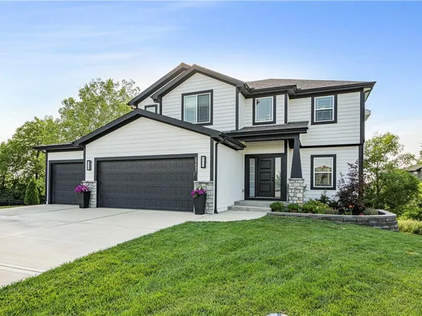 25497 W 148th Ter, Olathe, KS 66061