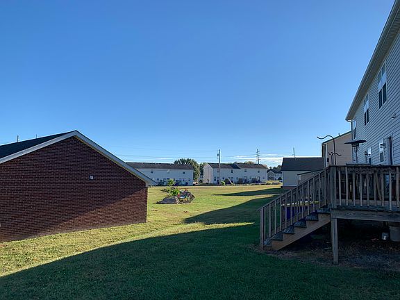 2nd image of 2059 Salisbury Dr APT A