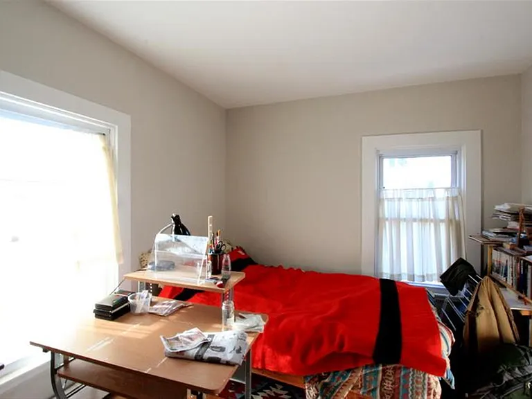 126 Holworthy St — Photo 20