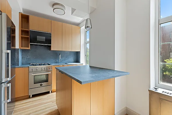 Rented by Keller Williams NYC | media 3