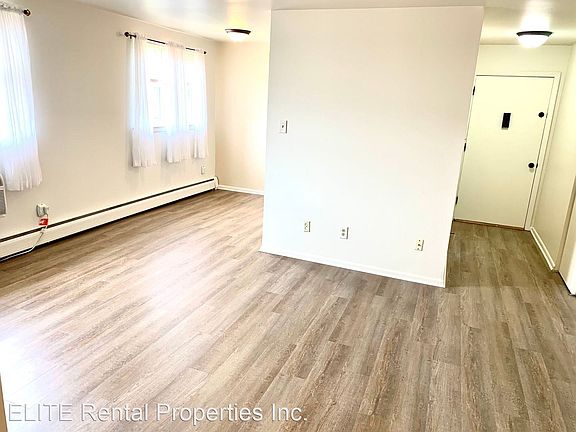 3rd image of 335 E Lancaster Ave #20
