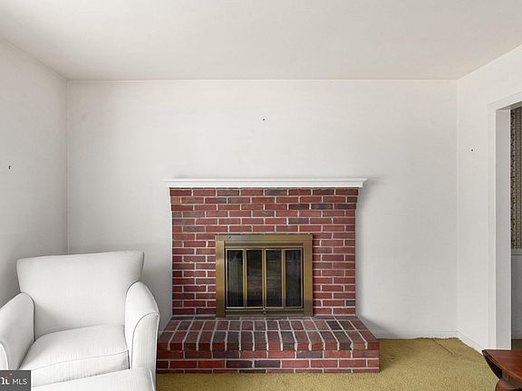 5th image of 4048 Trebor Ct