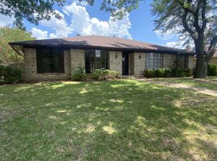 937 Clear Springs Dr, Desoto, TX 75115