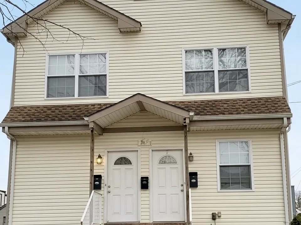 245 Washington St #2