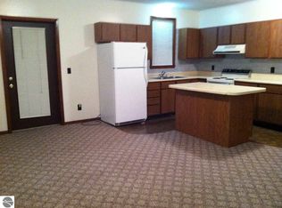 2185 Elizabeth St, Mt Pleasant, MI 48858