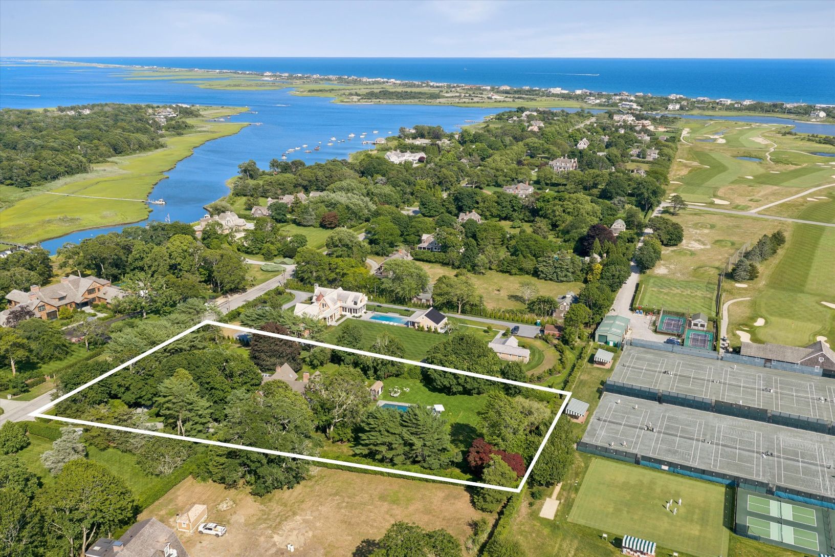  Quogue Estate Section