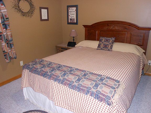 Guest bedroom