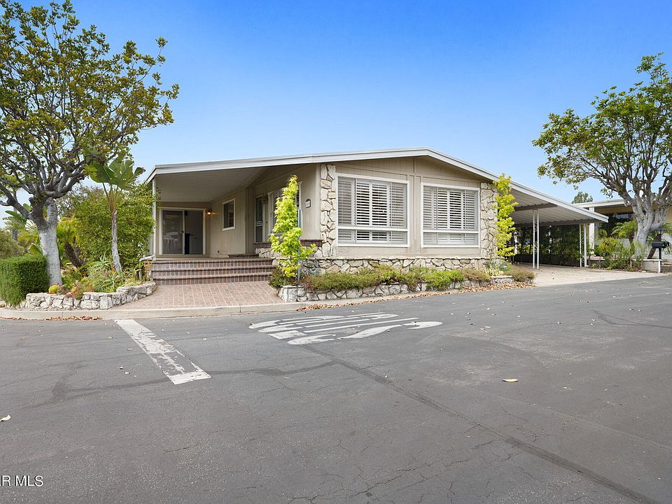 1st image of 164 Tahquitz Dr #32