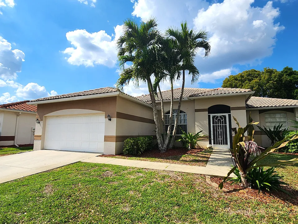 11082 Lakeland Cir