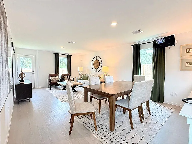 3606 Duplet Ave — Photo 2