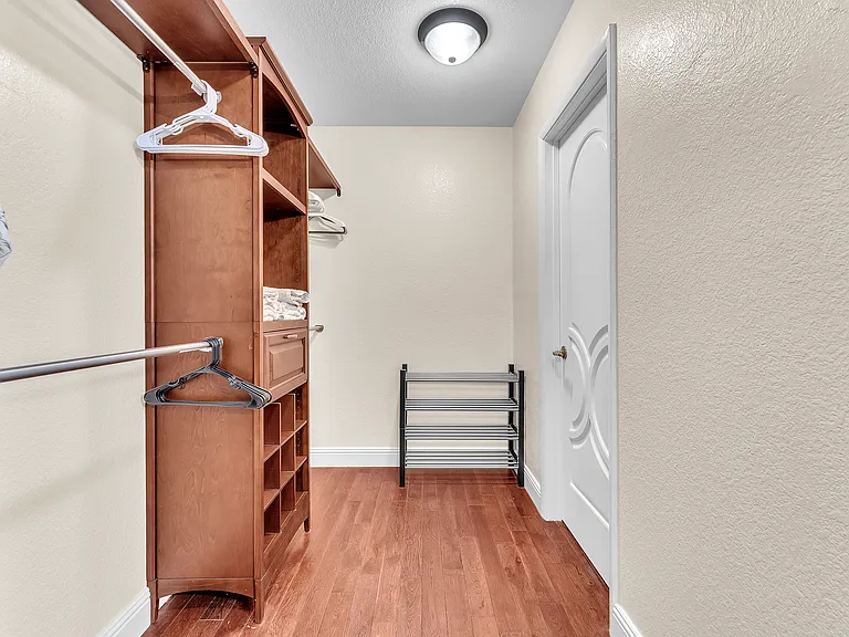 903 Possum Hill St — Photo 40