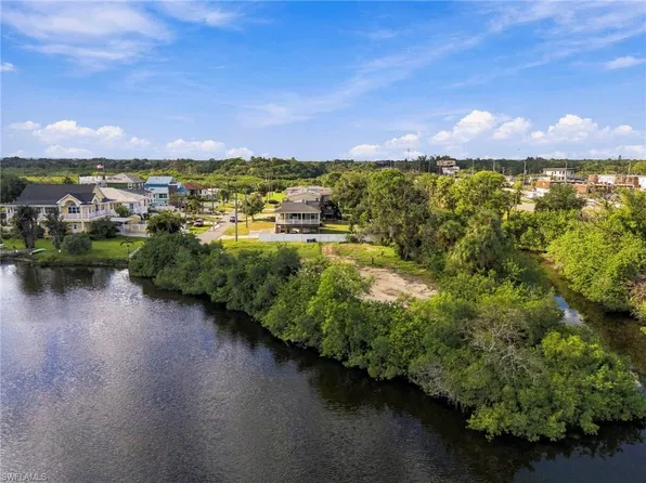 9101 Brunswick LN, TAMPA, FL 33615
