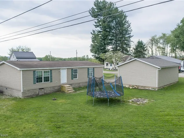 2195 James St SE, New Philadelphia, OH 44663