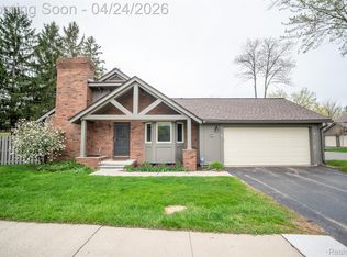 44829 Erin Dr, Plymouth, MI 48170