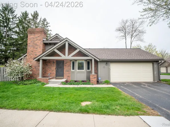 44829 Erin Dr, Plymouth, MI 48170
