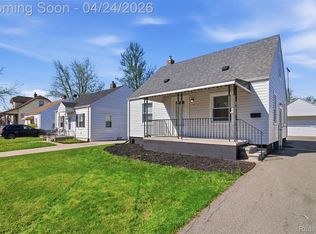 22063 Brittany Ave, Eastpointe, MI 48021