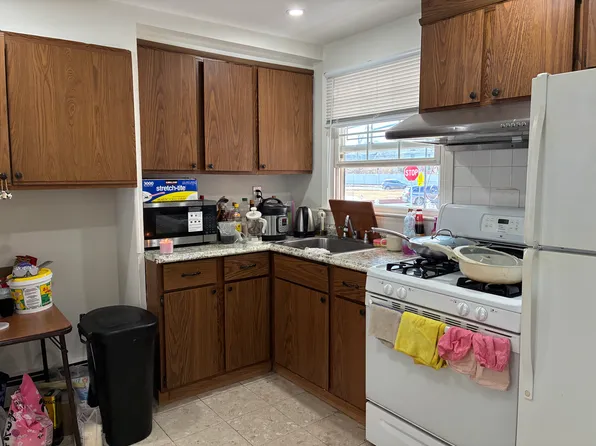 (undisclosed Address), Merrick, NY 11566