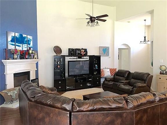 4th image of 4424 Bloomfield Ct