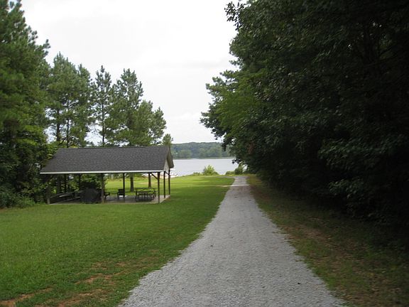 5th image of 843 Granite Hall Dr