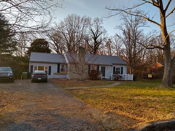 2nd image of 237 Apple Blossom Ln