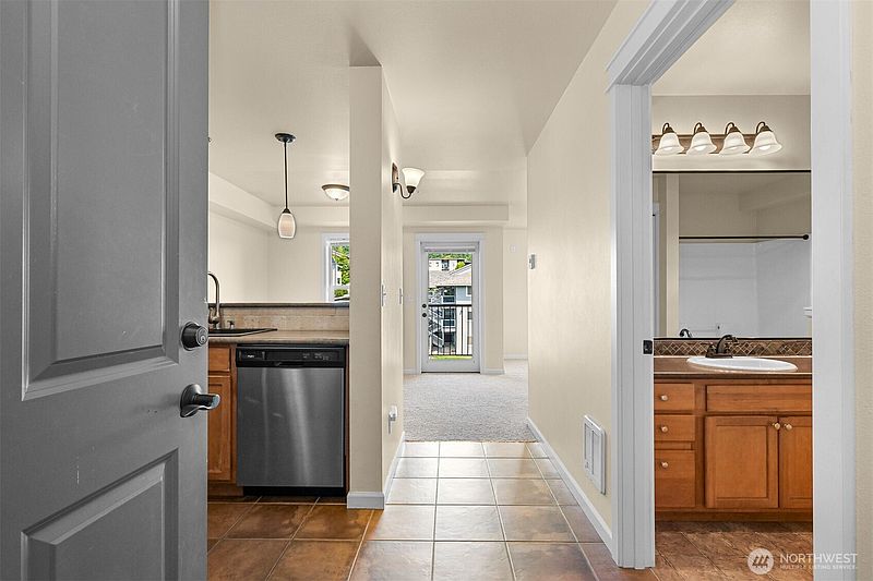 3rd image of 680 32nd Street #C402