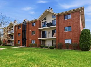 6601 Martin France Cir APT 2B, Tinley Park, IL