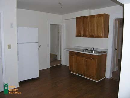 2nd image of 696 Van Buren Ave