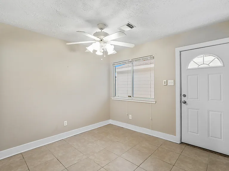 20967 Young Meadows Way — Photo 8