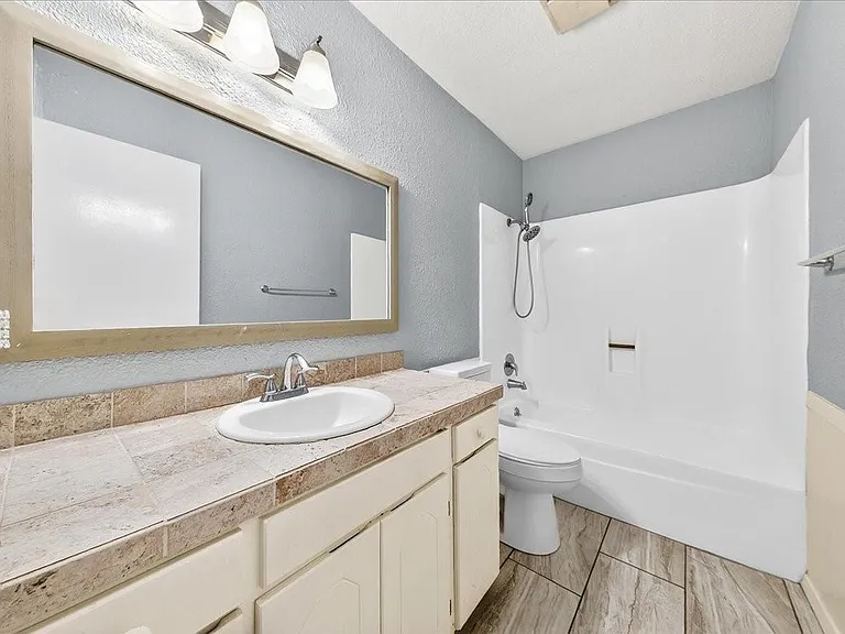 1749 Dawn Breeze Dr — Photo 26
