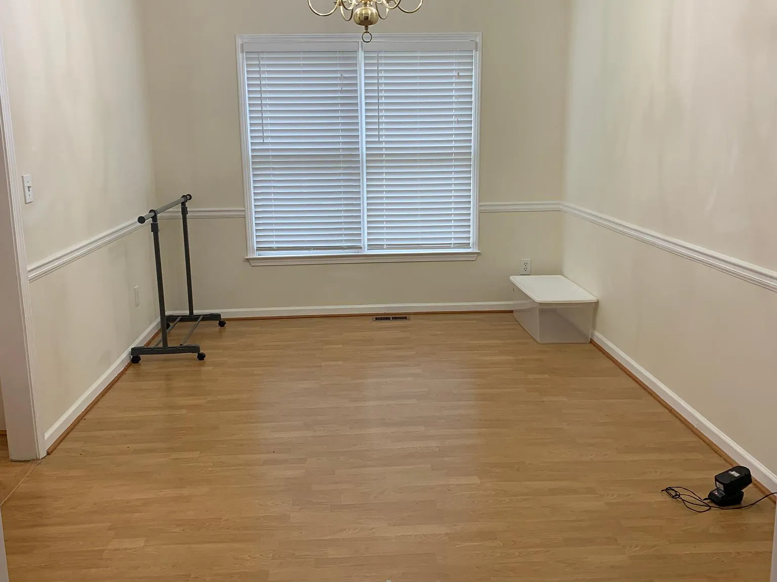 4 bed, 2.5 bath, 2197 sqft, $2,500 — Photo 3