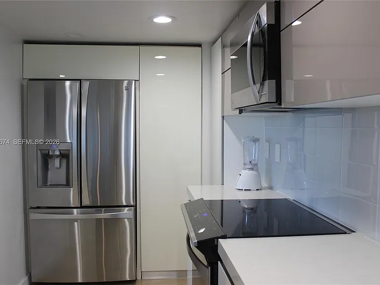 650 West Ave #810 — Photo 10