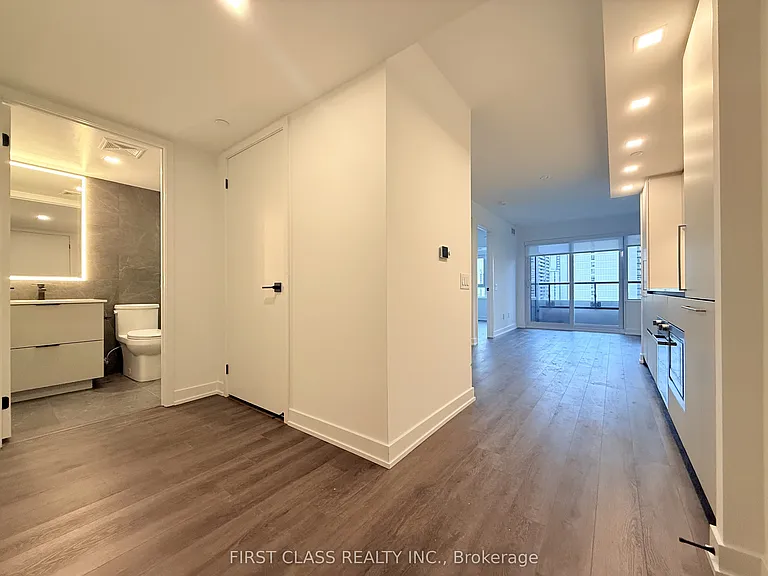 609 Sherbourne St #1301 — Photo 4