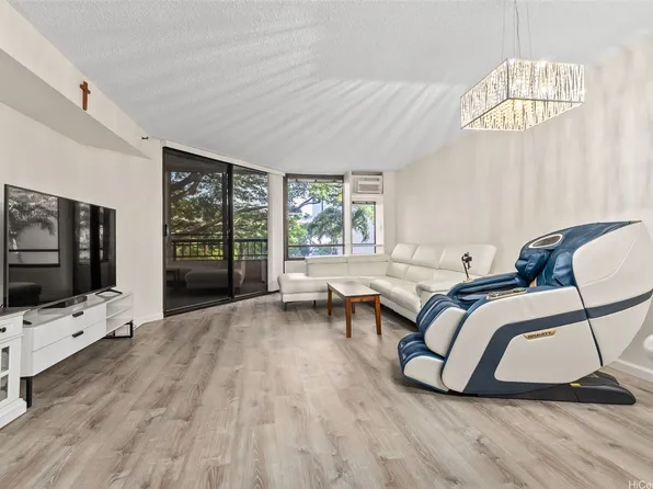 60 N Beretania St APT 204, Honolulu, HI 96817