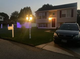 7716 Woodlawn Ave, Pasadena, MD