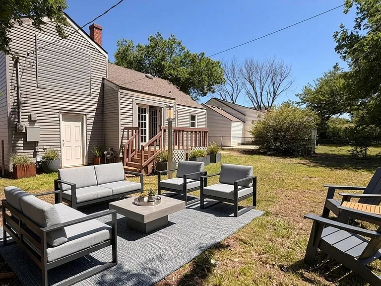 208 W Ercoupe Dr — Photo 14